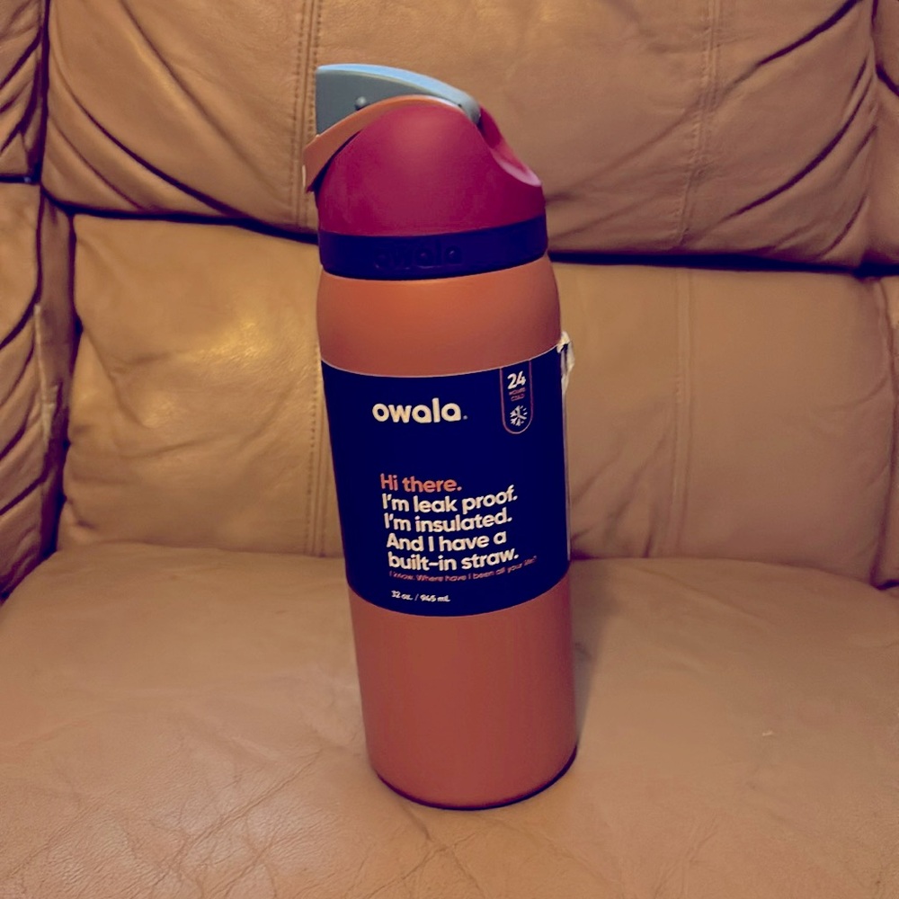 Owala 32 oz. FreeSip Stainless Steel Water Bottle